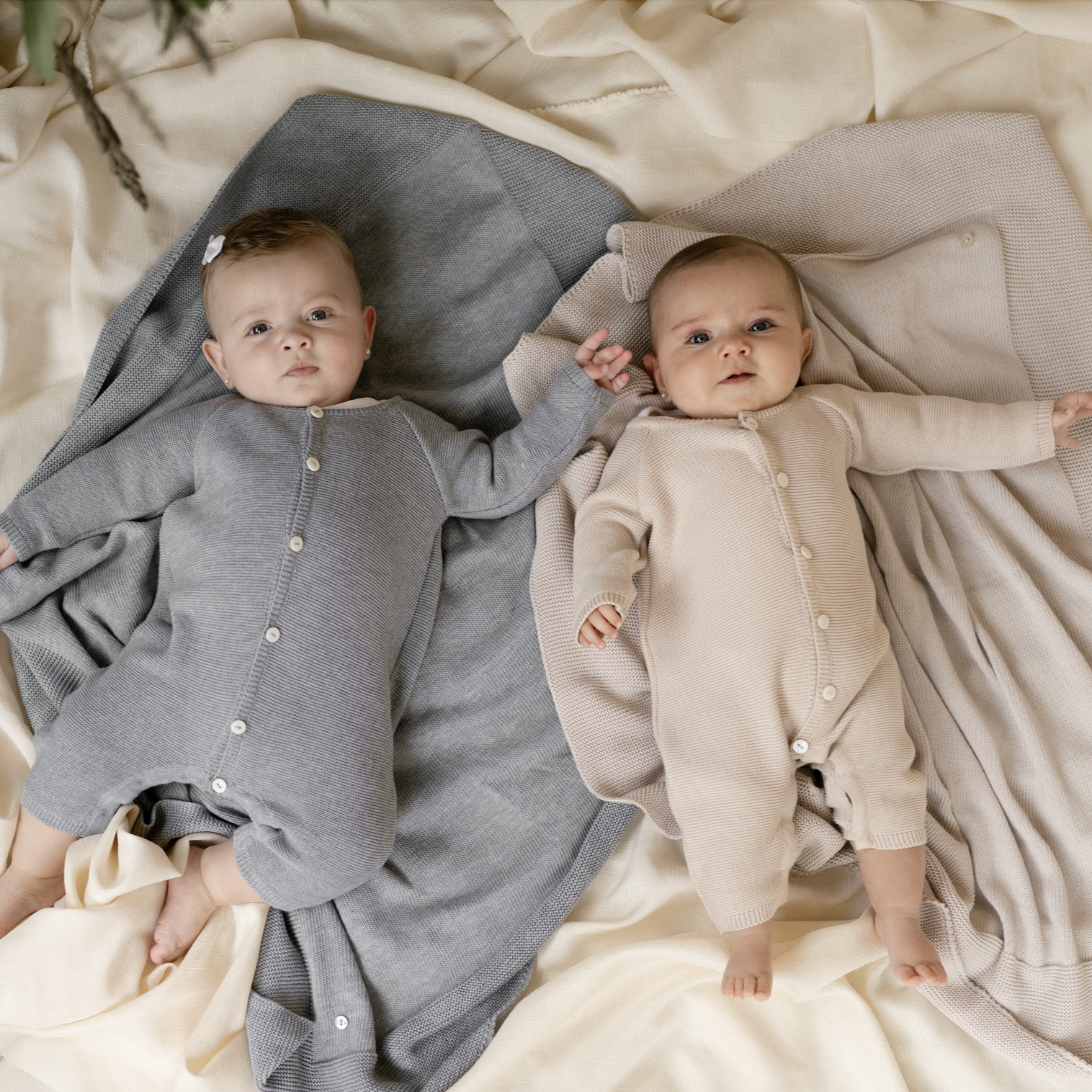 Enterito tejido sin pies gris y arena