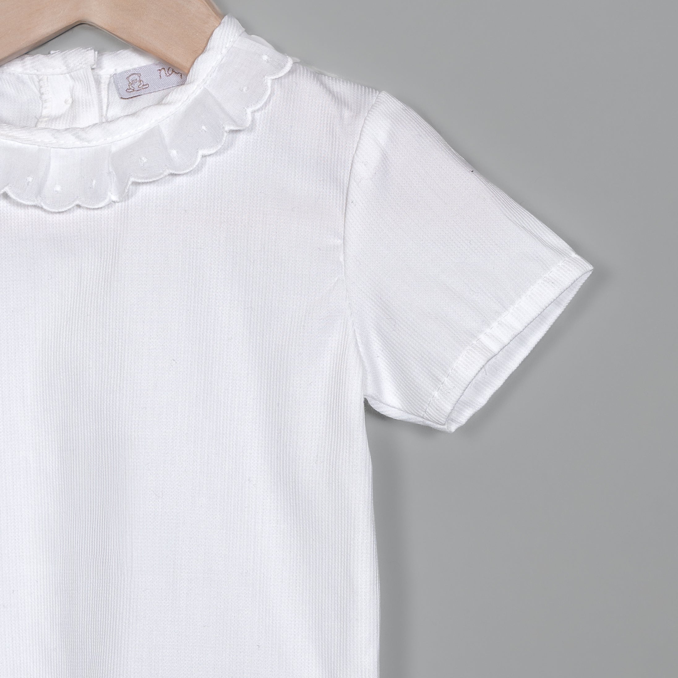 Camisa de pique con tira bordada para bebé manga corta