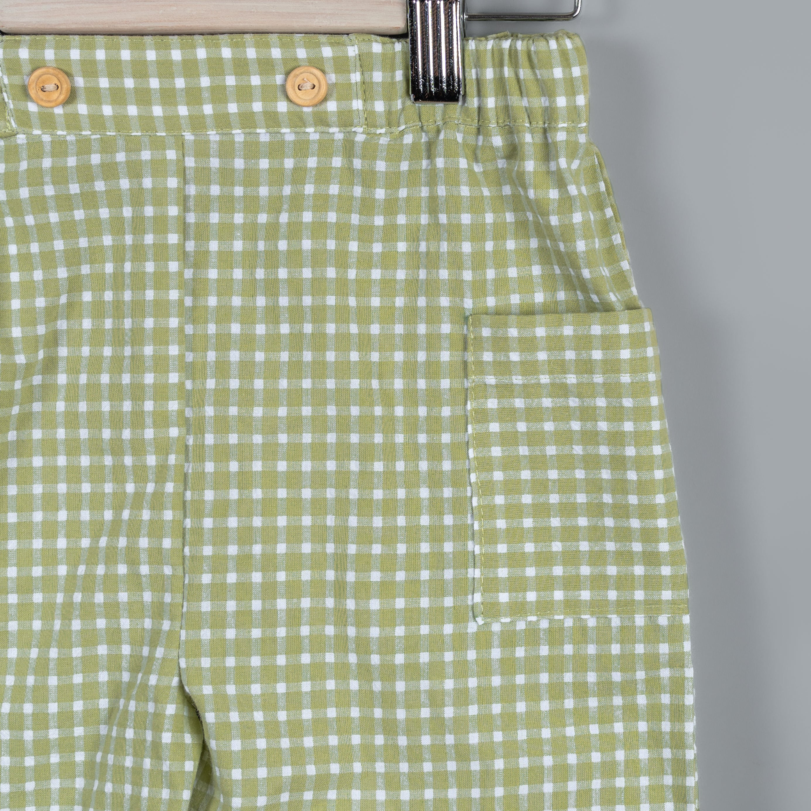 Shorts Javier té verde