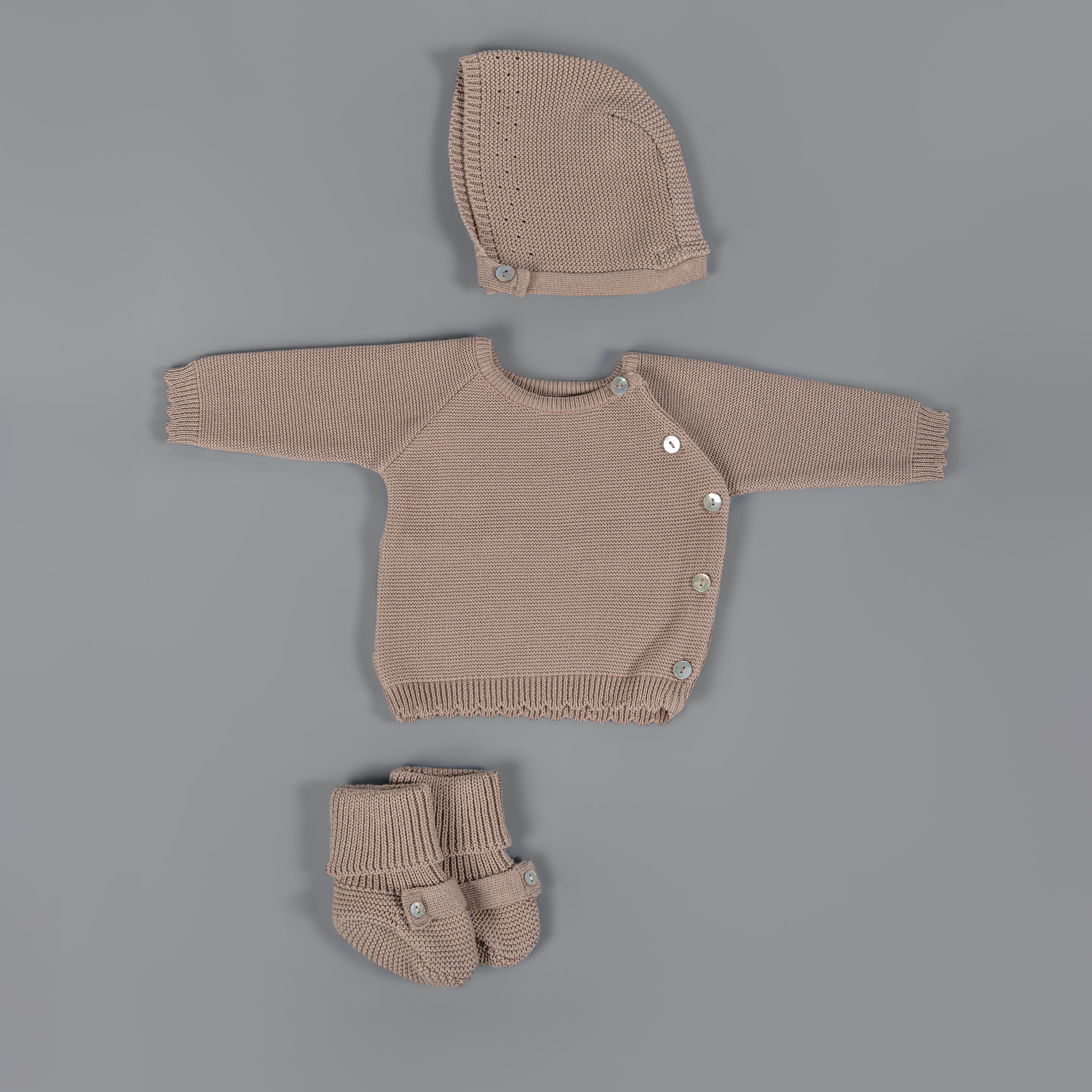 Set bebe garigoleado beige