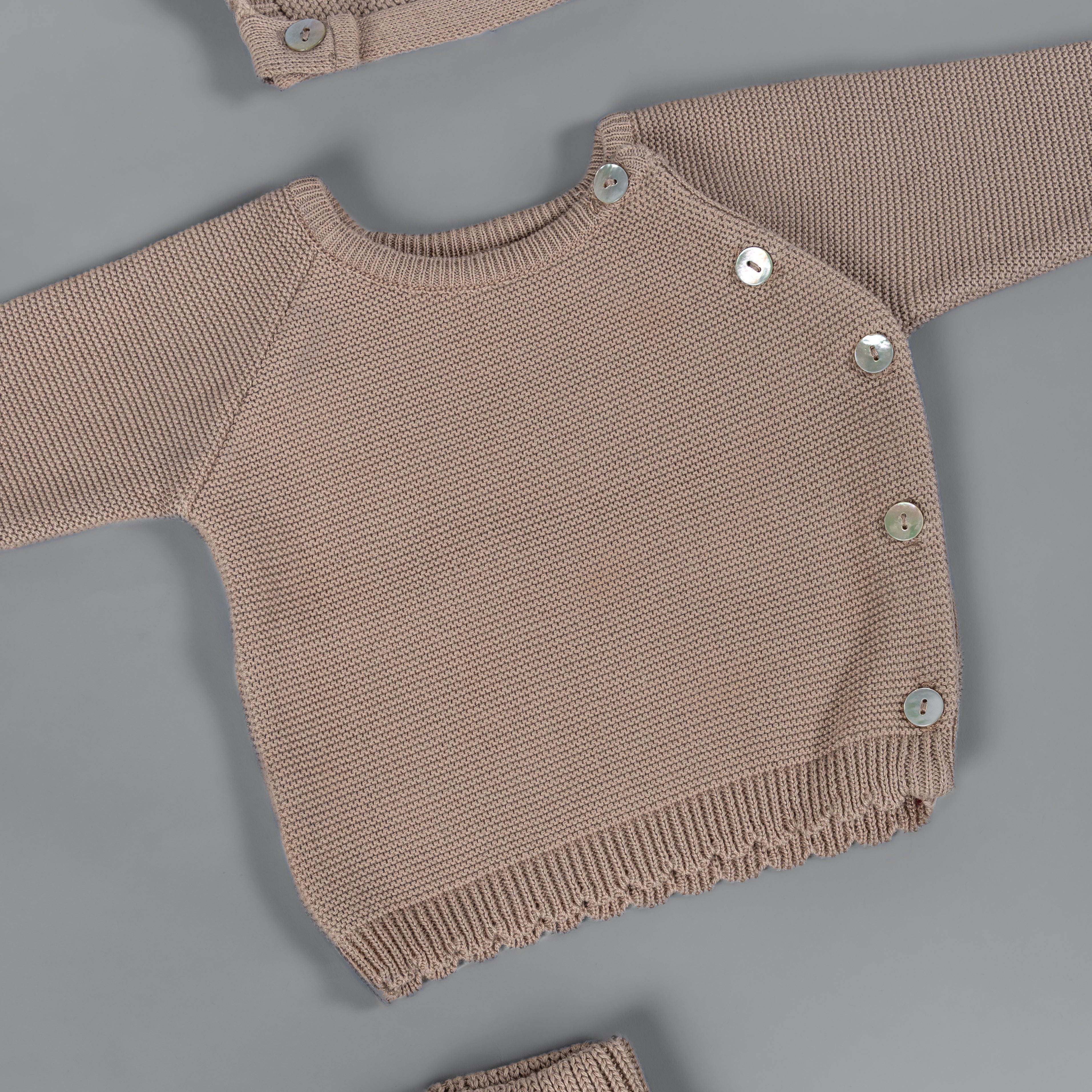 Set bebe garigoleado beige