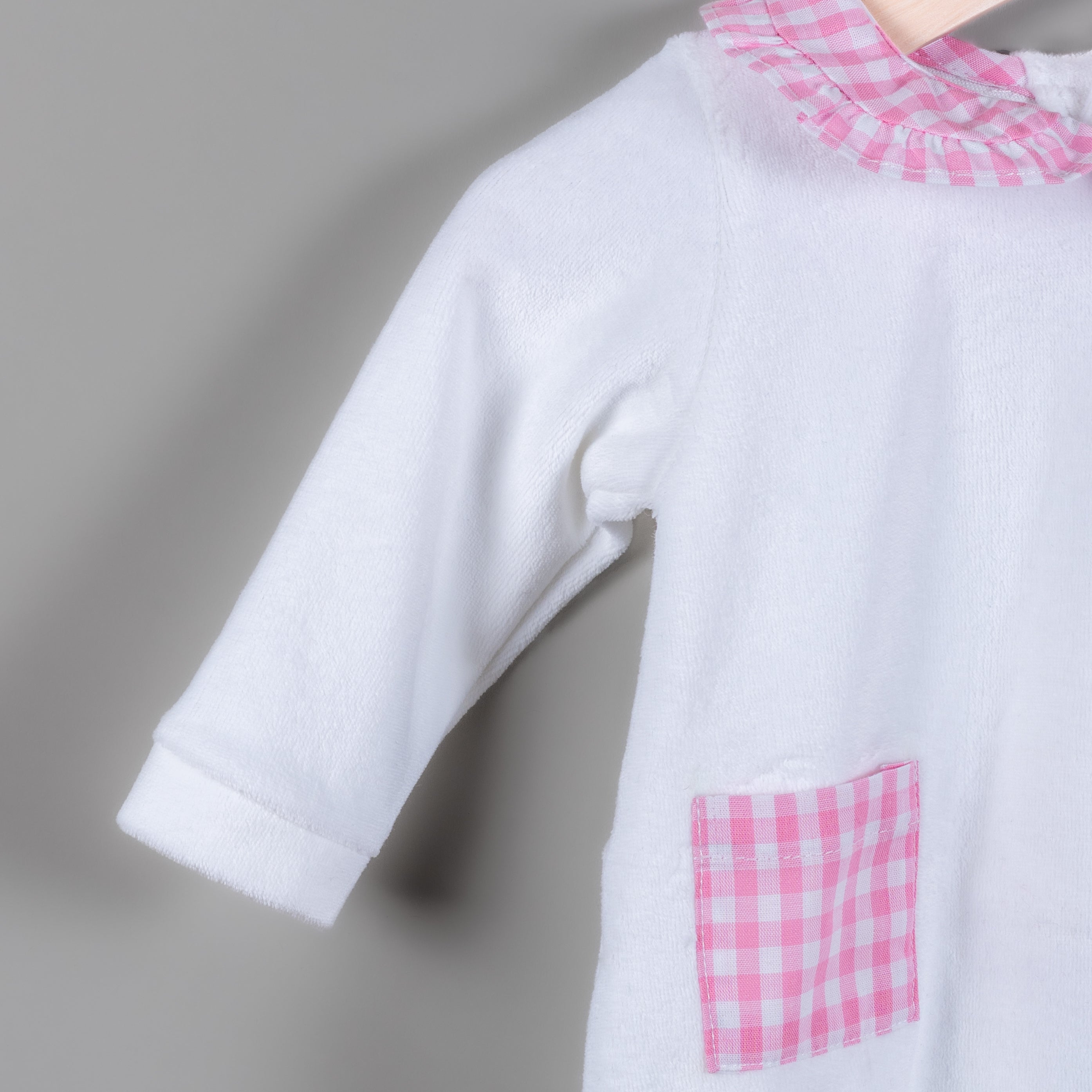 Mameluco bolsitas cuadros rosas