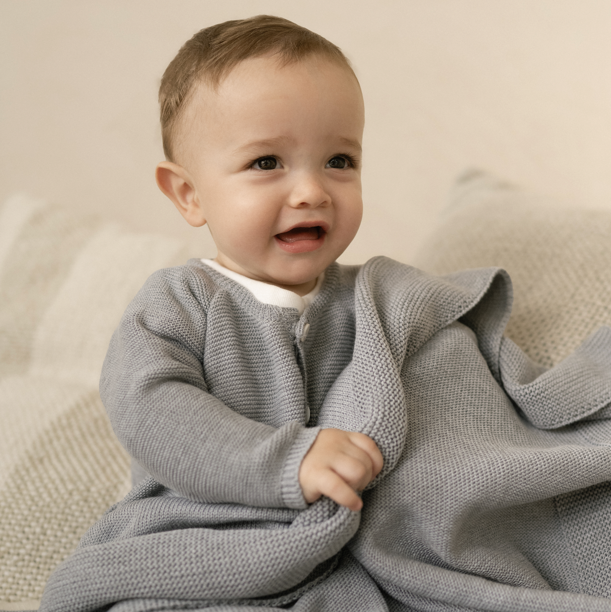 Enterito tejido sin pies gris y arena