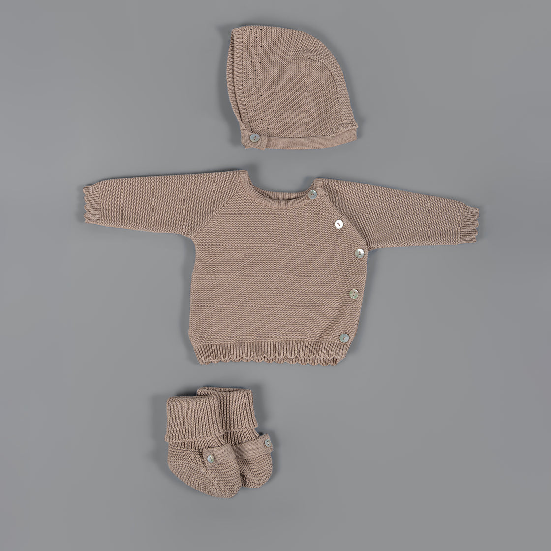 Set bebe garigoleado beige
